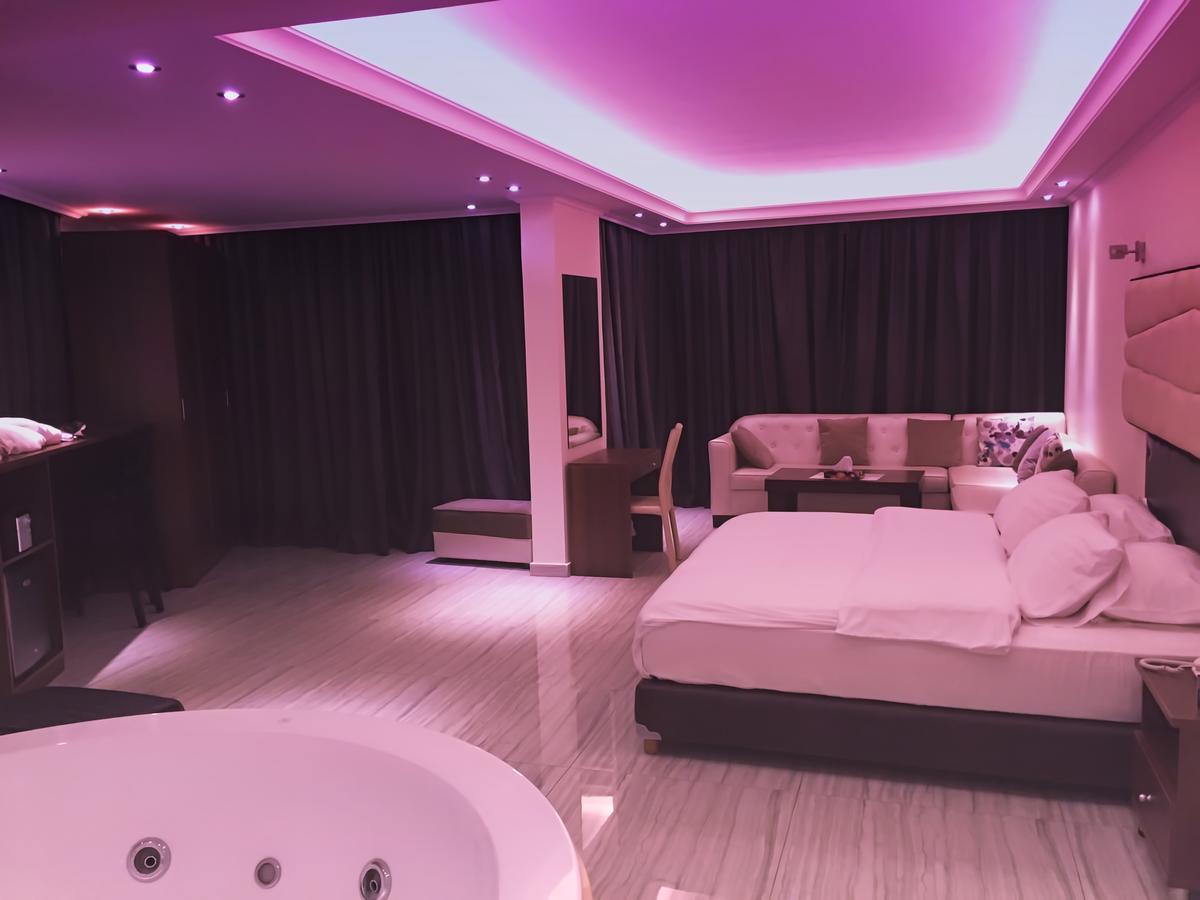 Aphrodite Hotel Ţabarjā Exteriör bild